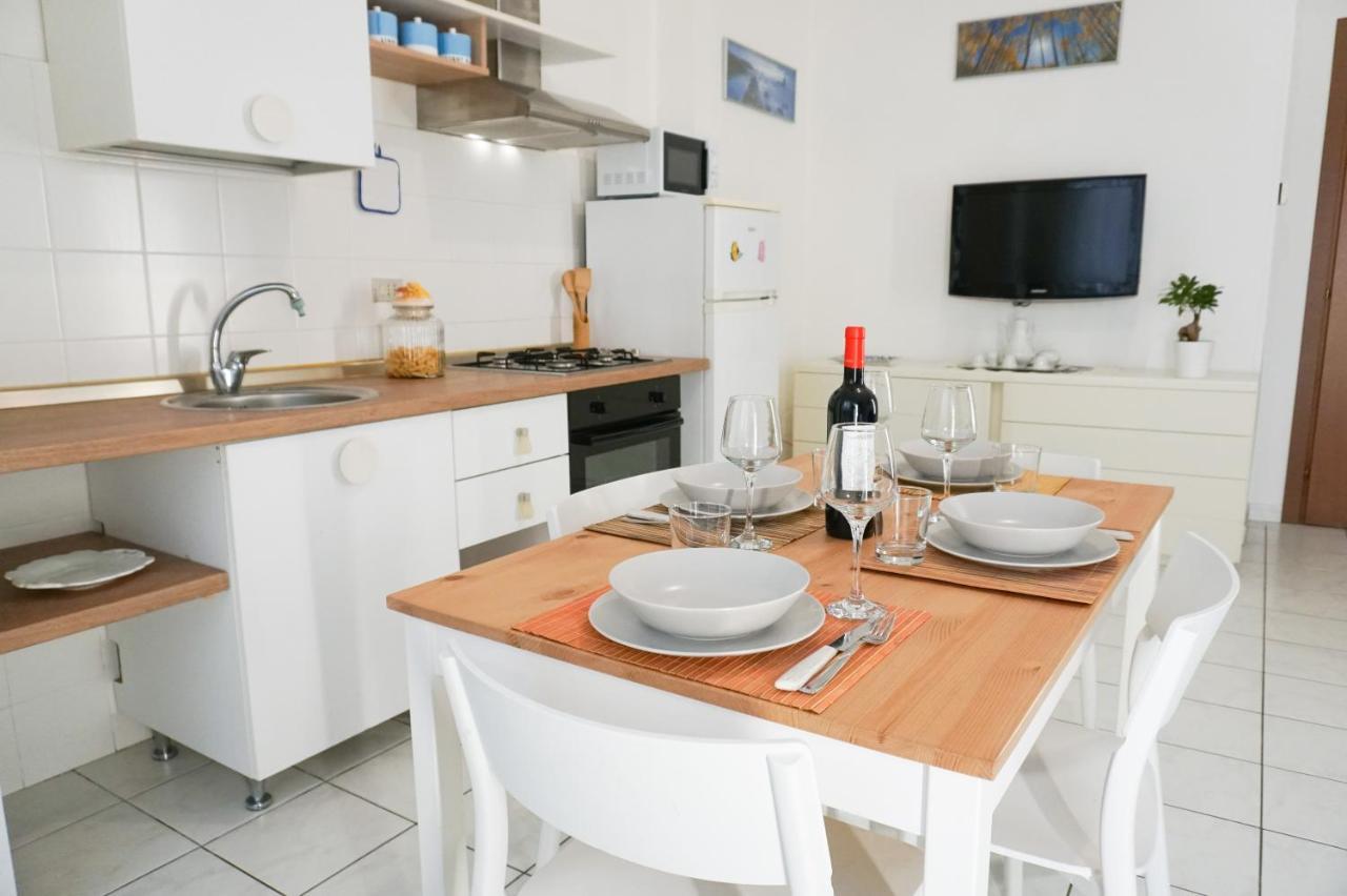 Ferienwohnung Al Mare Da Nonna Me' Porto SantʼElpidio Exterior foto